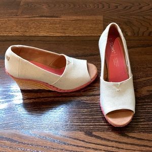 Toms platform shoes (sunset colors) size 6 1/2 NEW